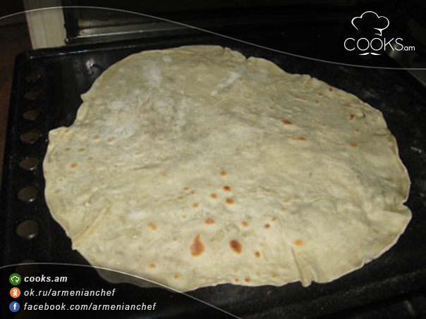 haykakan-lavash-tavayi-mej-14