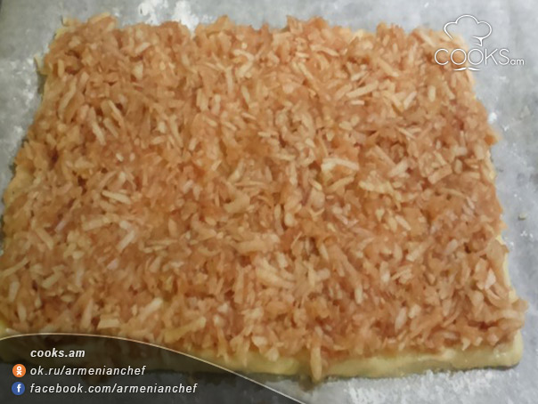 խնձորով պիրոգ